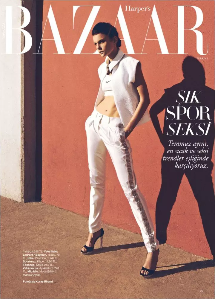 Джессика Стам Harper's Bazaar Түркияның шілде айындағы мұқабасының түсірілімі үшін спорттық сұлулық танытты, авторы Корай Биранд