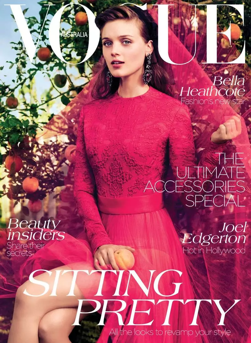 Η Bella Heathcote Dons Romantic Looks για το εξώφυλλο του Σεπτεμβρίου της Vogue Australia