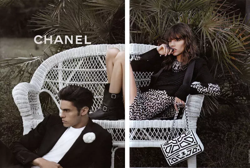 Chiến dịch Chanel mùa xuân 2011 | Freja Beha Erichsen & Stella Tennant của Karl Lagerfeld