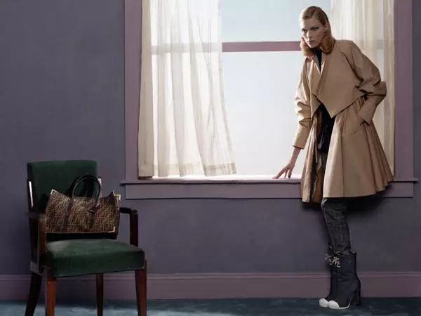 Fendi höst 2010-kampanj | Anja Rubik av Karl Lagerfeld