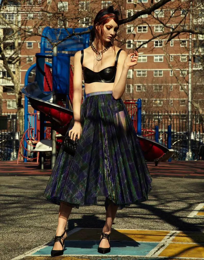 Codie Young par Jason Kim pour Playing Fashion mars 2012