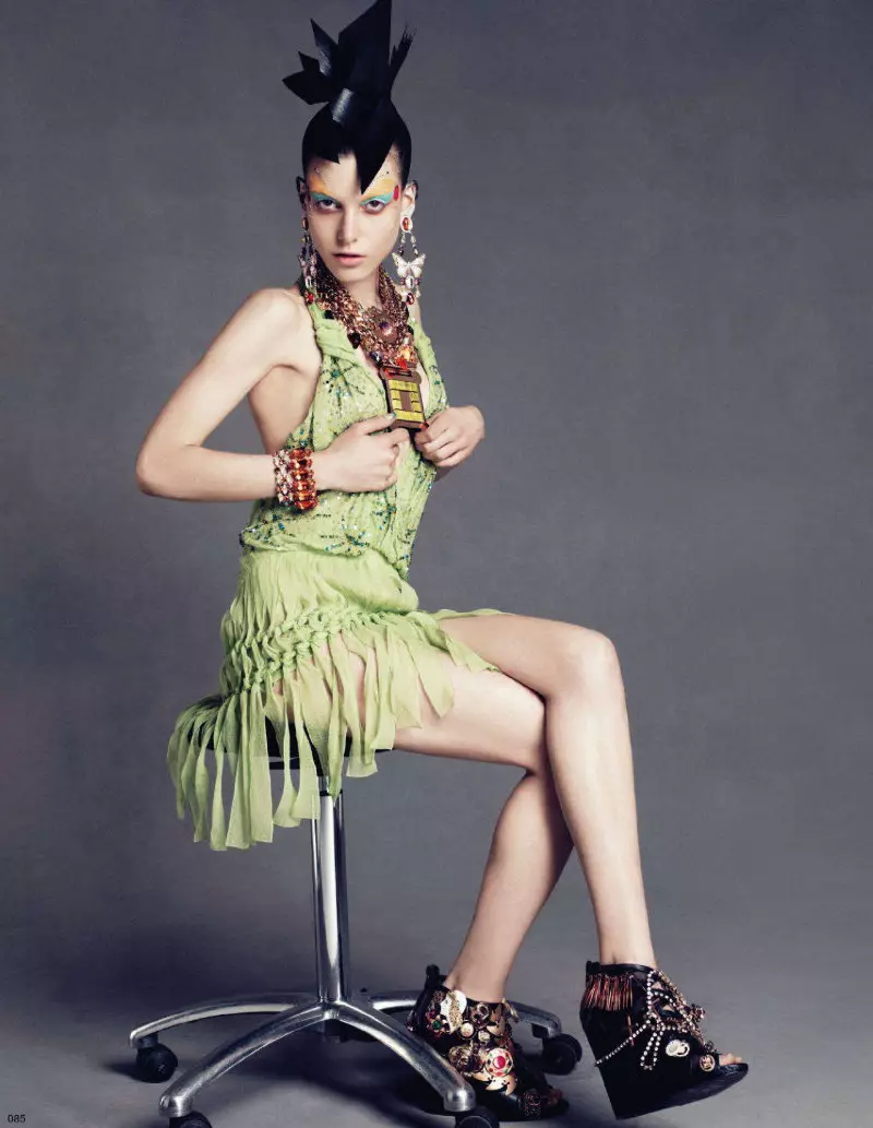 Tati Cotliar của Paola Kudacki cho Vogue Nippon tháng 3 năm 2011