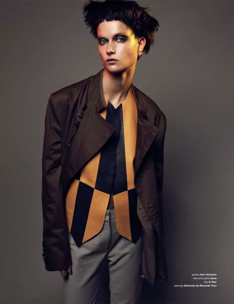 Bo Don wuxuu helay Androgynous Magazine Zoo #37 ee Dancian