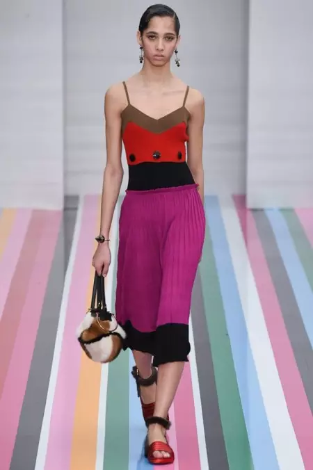 Salvatore Ferragamo Aŭtuno 2016 | Milana Modsemajno