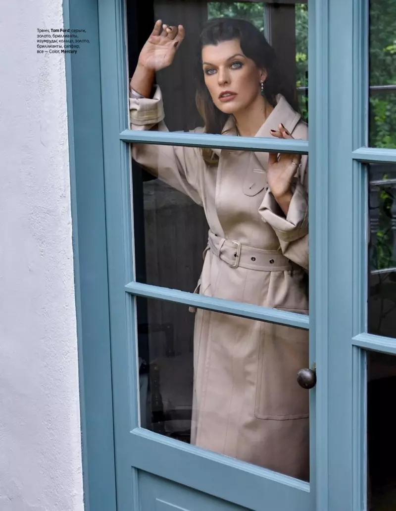 Milla Jovovich InStyle රුසියාව සඳහා අලංකාර ඇඳුම් පැළඳුම් වැලඳ ගනී