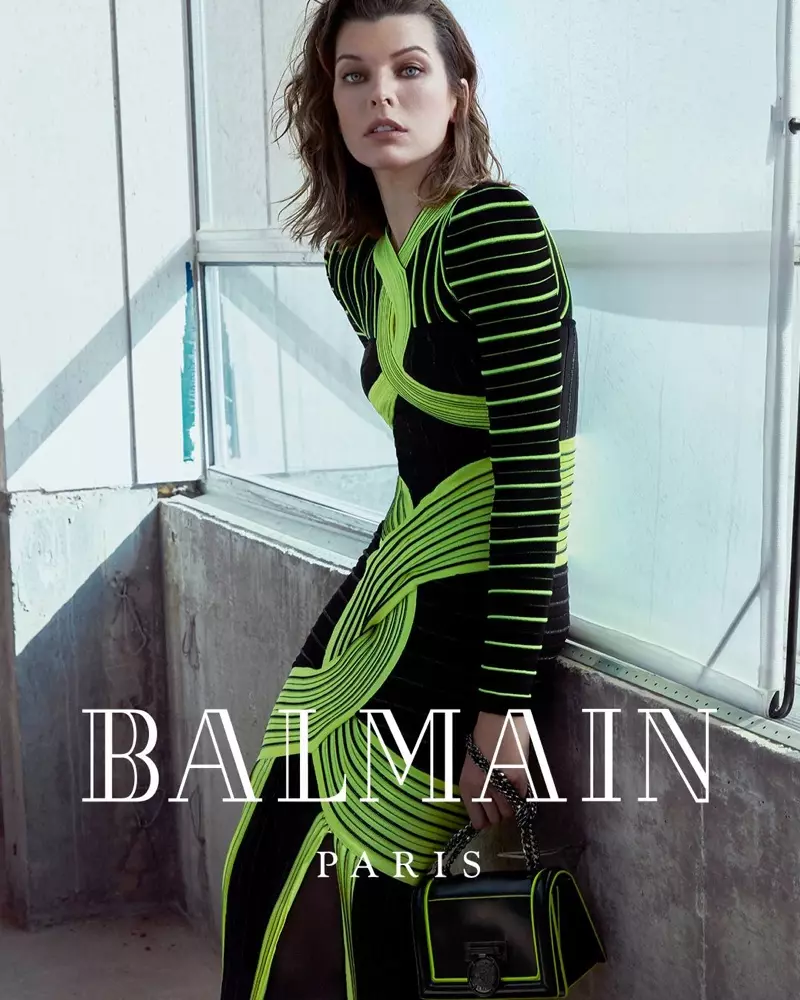 Balmain ប៉ះ Milla Jovovich សម្រាប់យុទ្ធនាការរដូវស្លឹកឈើជ្រុះរដូវរងាឆ្នាំ 2018