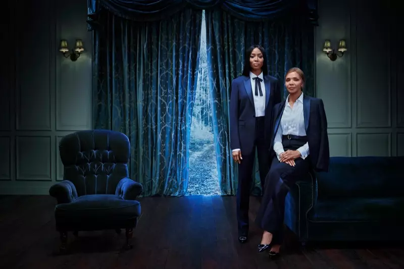 Naomi Campbell ve annesi Valerie Morris Campbell, Burberry Noel 2018 kampanyasının önünde