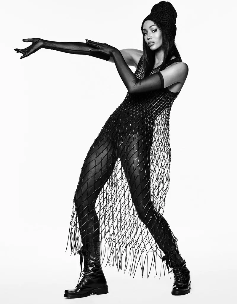 Naomi Campbell töfrar í sléttu útliti fyrir Vogue Japan