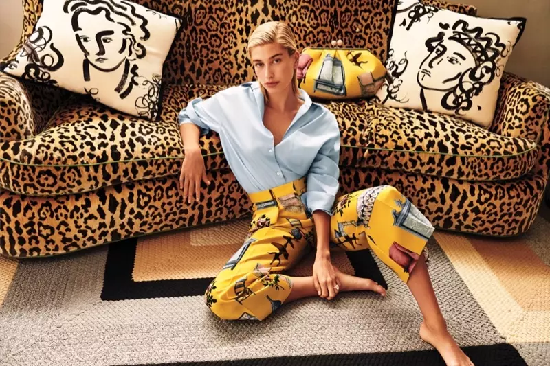 Hailey Baldwin spelar huvudrollen i Weekend MaxMara Nantucket våren 2019-kampanj