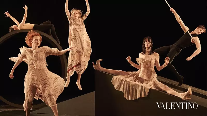 Julia Nobis, Karen Elson i Jamie Bochert glume u Valentinovoj kampanji jesen-zima 2016.