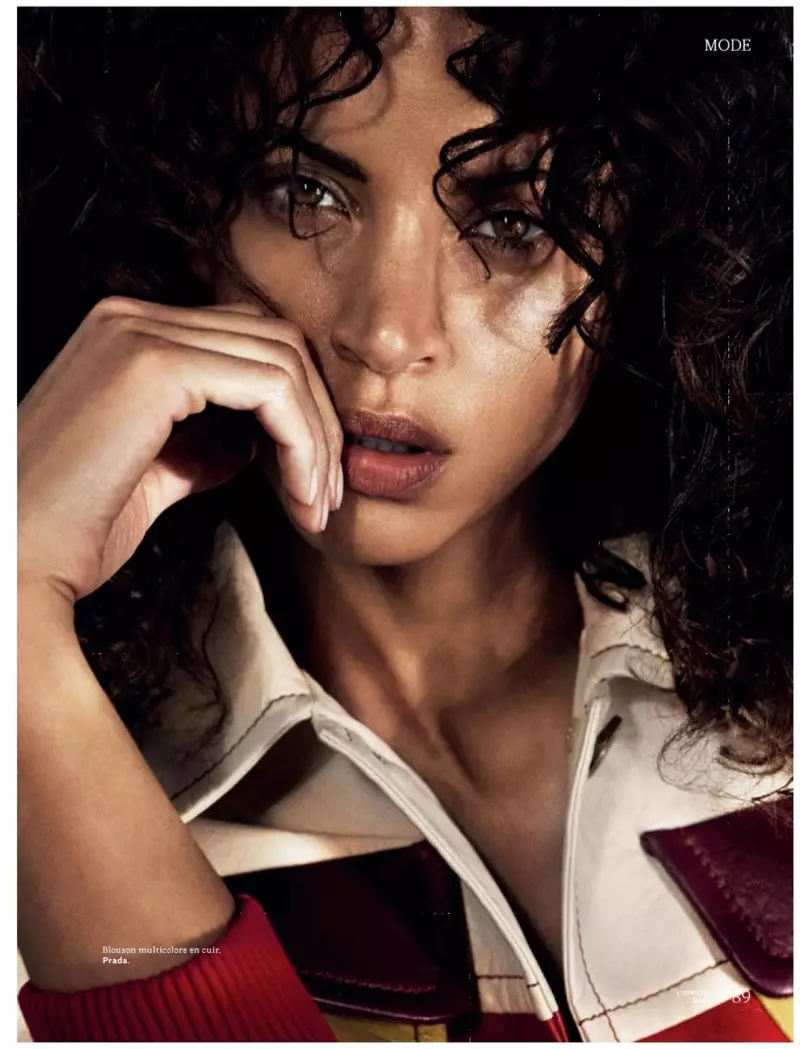 Noemie Lenoir yn Peri mewn Arddulliau Chic ar gyfer L'Officiel Swistir