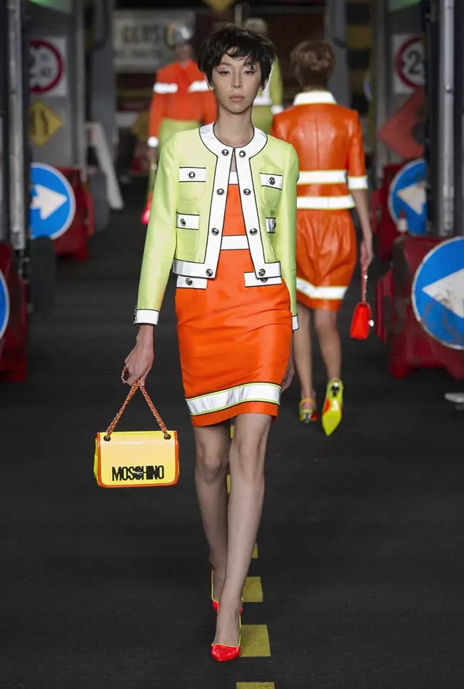 Moschino tavasz 2016 | Milánói divathét