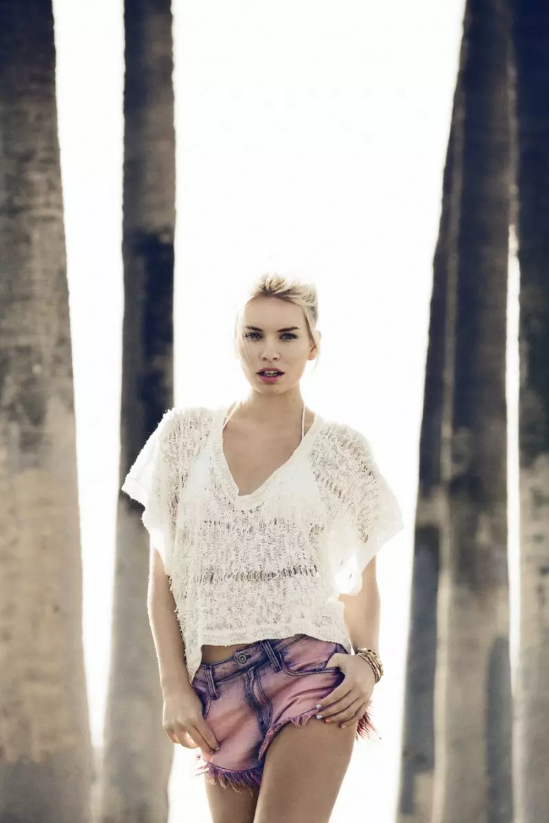 Alexandra Spencer פֿאַר מאַשין Mar Spring 2012 Lookbook דורך Daniel Kincaid