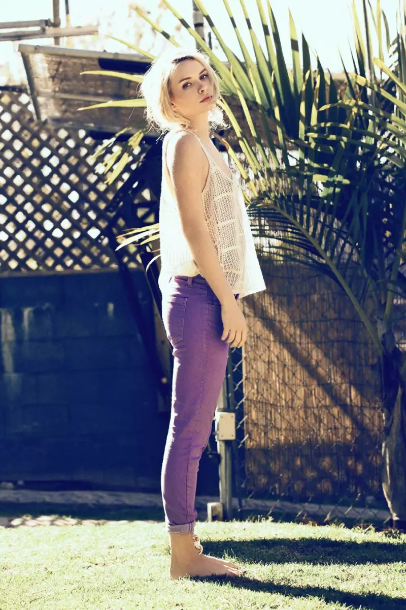 Alexandra Spencer na Mota Mar Spring 2012 Lookbook na Daniel Kincaid