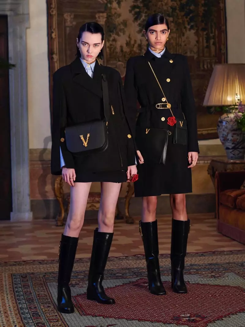 Steinberg และ Cynthia Arrebola ถ่ายภาพแคมเปญ Versace ก่อนฤดูใบไม้ร่วงปี 2020