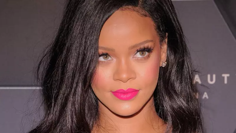 Barva očí Rihanna