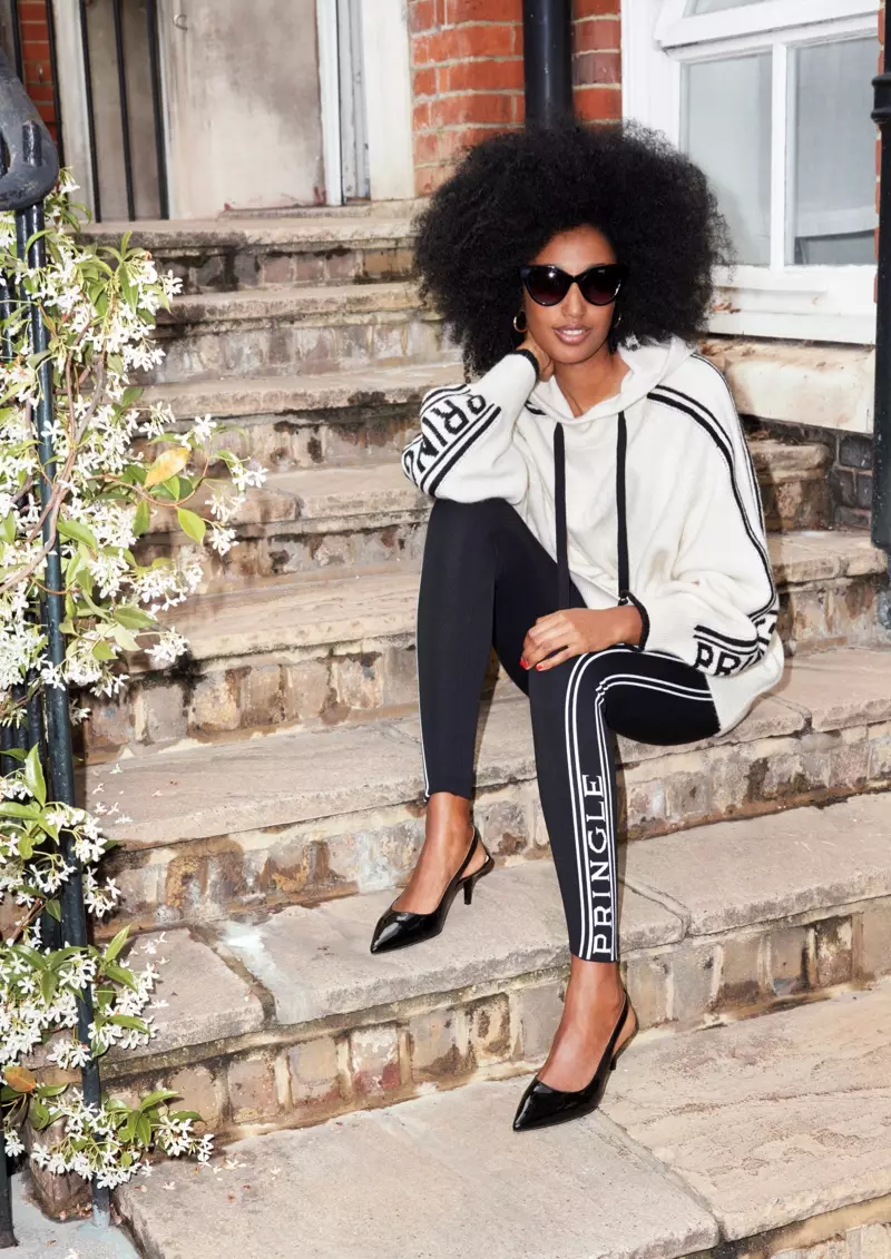 Julia Sarr-Jamois adachita nawo kampeni ya H&M x Pringle yaku Scotland