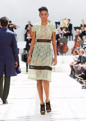 Pretty in Lace: Burberry vor 2016 kjólar