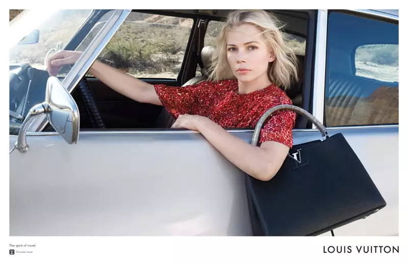 Michelle Williams situr fyrir með Louis Vuitton Capucines handtösku