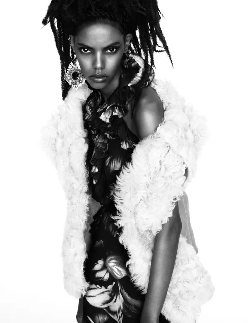 Greg Kadel Lenses Vivid Fall Fashion for Vogue Germany සැප්තැම්බර් 2012