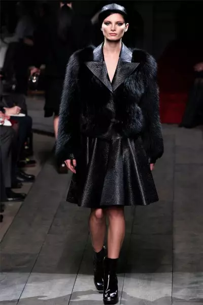 Loewe Fall 2012 | Herinandron'ny lamaody Paris