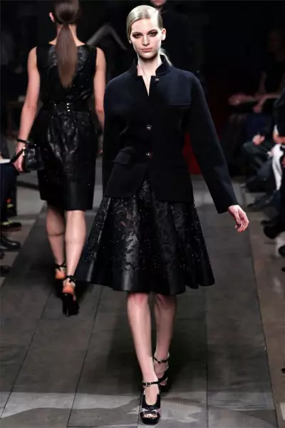 Loewe Fall 2012 | ပဲရစ်ဖက်ရှင်ရက်သတ္တပတ်