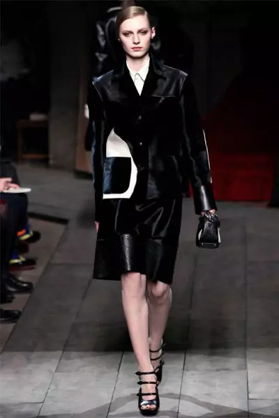 Loewe Caij nplooj zeeg 2012 | Paris Fashion Week