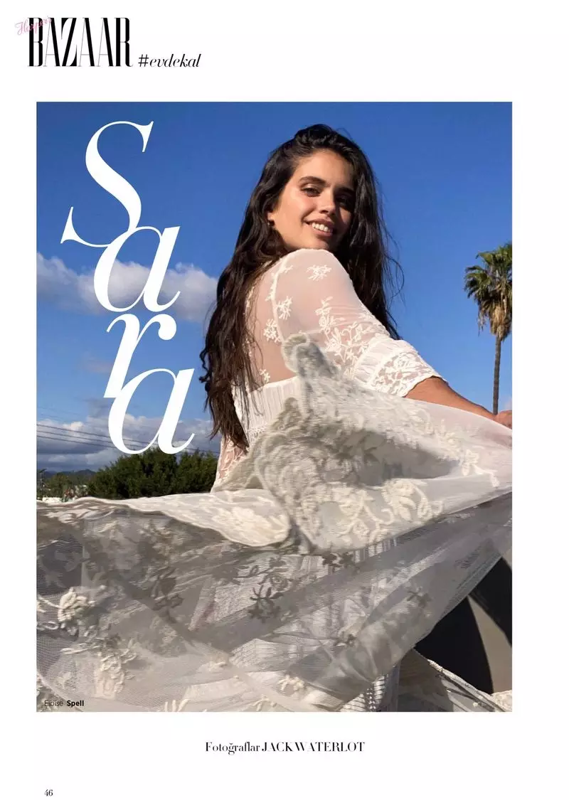 Sara Sampaio פּאָוזאַז איבער FaceTime פֿאַר Harper's Bazaar טערקיי