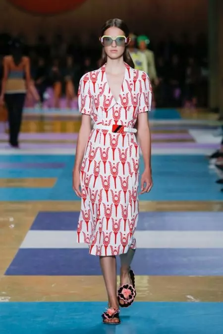 Miu Miu Apita Kugombe kwa Spring 2017