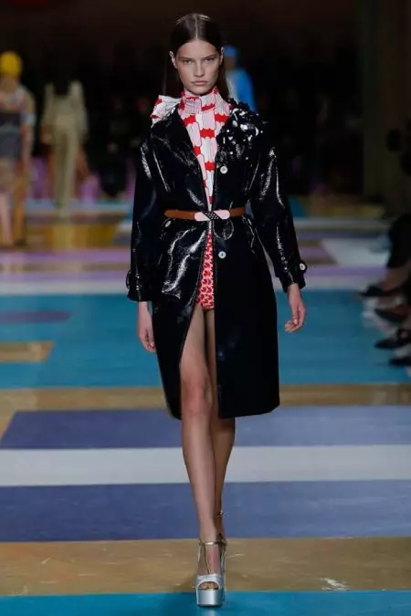 Tumungo si Miu Miu sa dalampasigan para sa Spring 2017