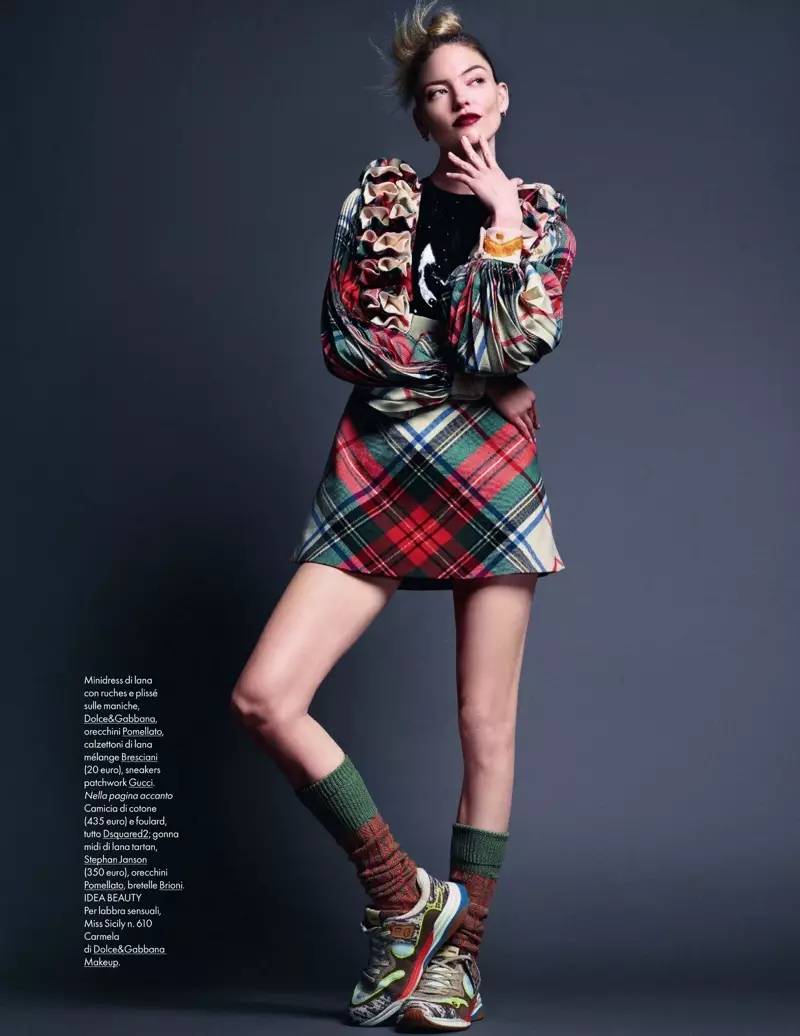 Martha Hunt ELLE Italien 2019 Cover Plaid Fashion Editorial