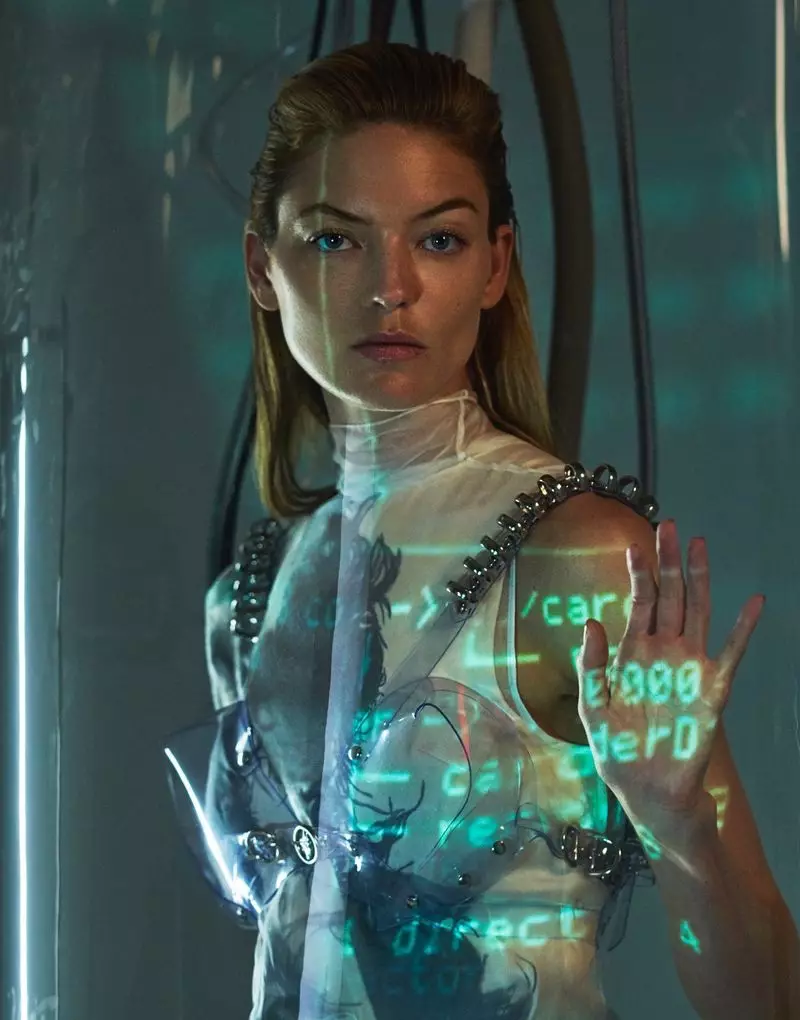 Martha Hunt modela moda futurista para Collectible Dry