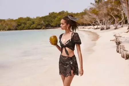 Ellen Rosa Hits the Beach in For Love & Lemons Swim '19 kiểu dáng