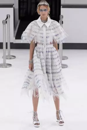 Chanel Spring 2016 | Paris Fashion Week