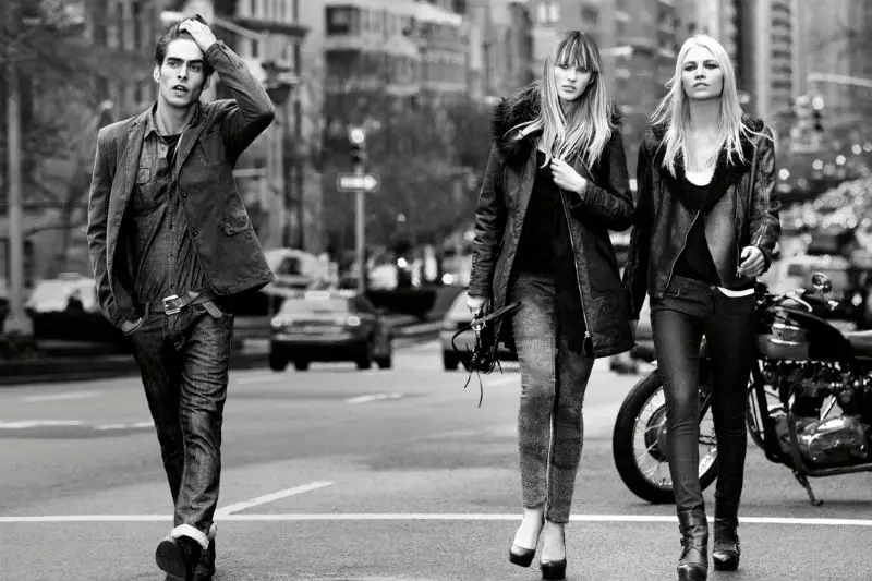 DKNY Jeans Fall 2011 Campaign | Anne Vyalitsyna, Izabel Goulart & Aline Weber ໂດຍ Inez & Vinoodh
