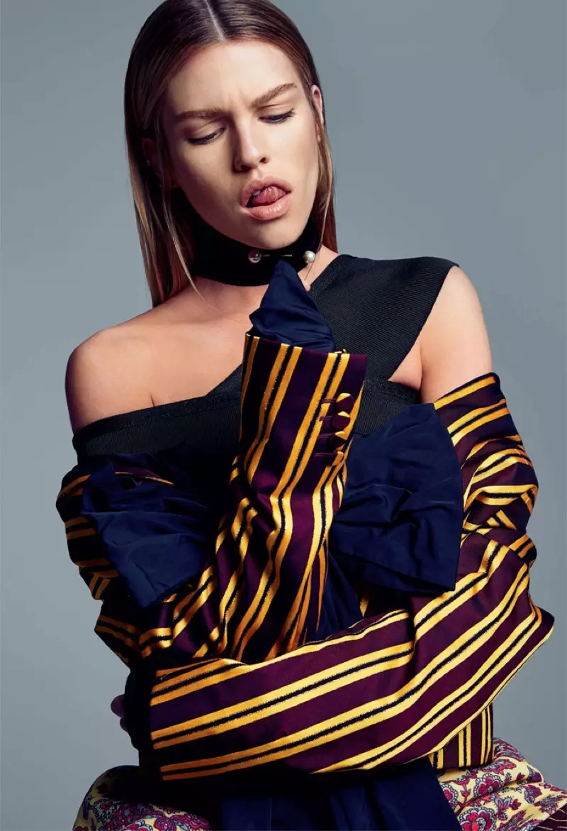 Iimodeli zikaStella Maxwell uDries Van Noten, uMarc Jacobs kunye noRosa Cha