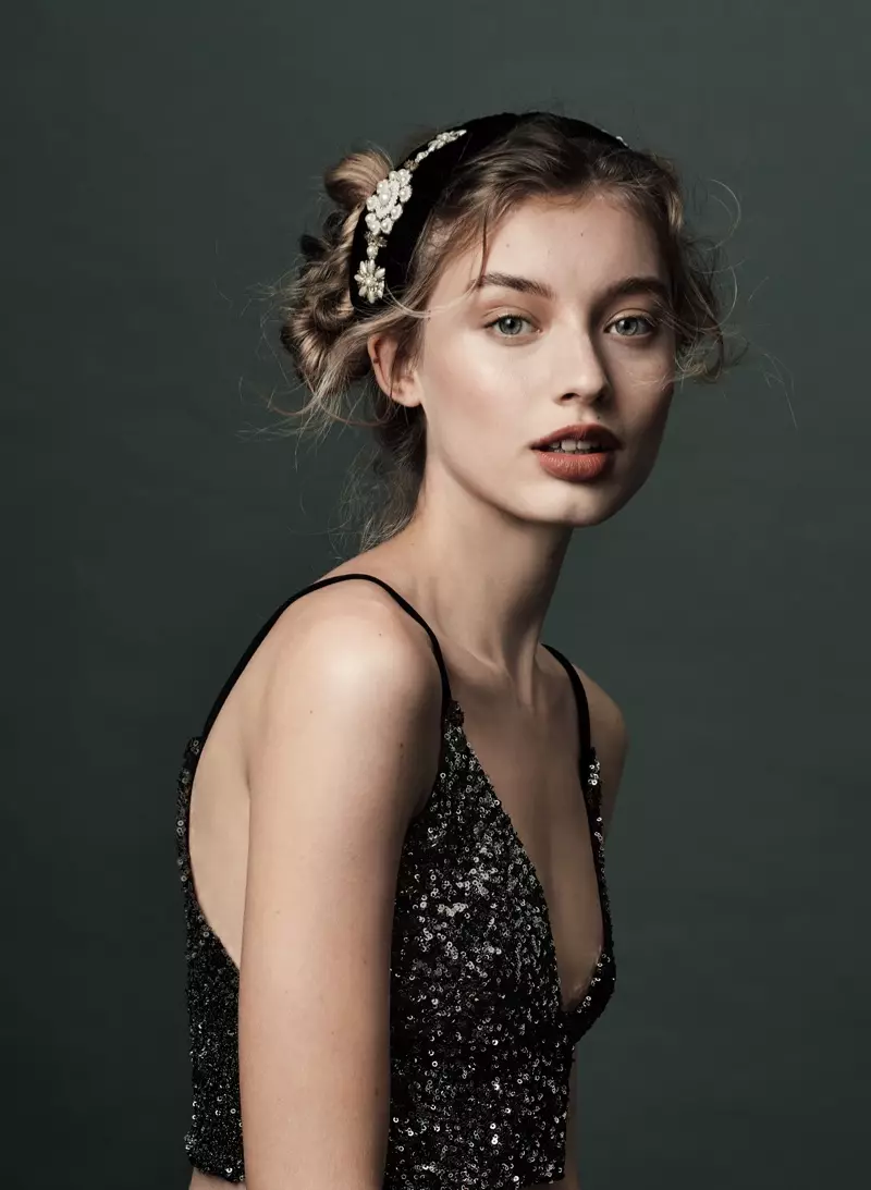 Free People Jeweled Baroque Turban Headband နှင့် ရင်းနှီးသော Free People Sequin Brami