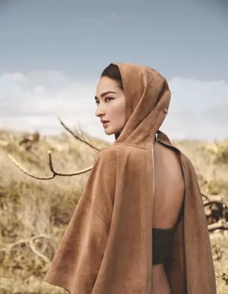 Bruna Tenorio Models Desert Chic Inotarisa Madame Germany