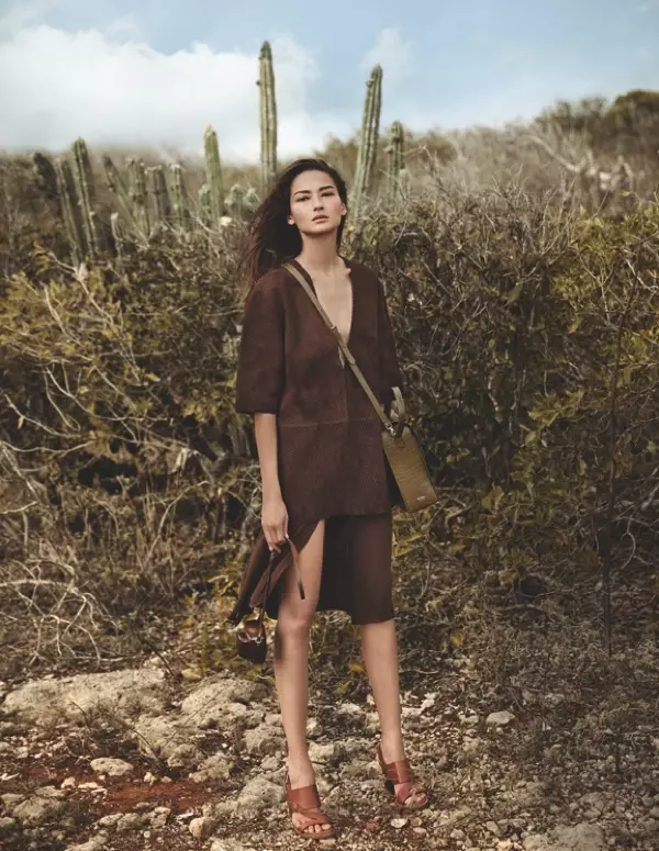 Bruna Tenorio anomira nebrown Michael Kors Collection kumusoro uye siketi