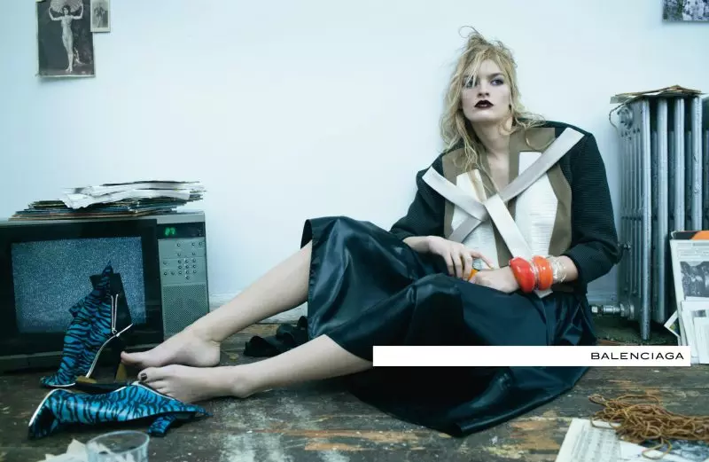 Juliane Gruner, Laura Kampman, Rosie Tapner e Kirstin Liljegren para a campaña Balenciaga Spring 2012 de Steven Meisel