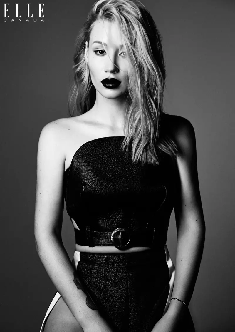 Iggy Azalea flet për revistën sinqerisht për operacionet plastike