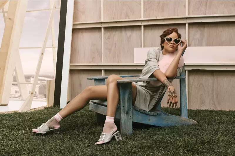 Beli Kolaborasi Rihanna x Stance Socks 2016