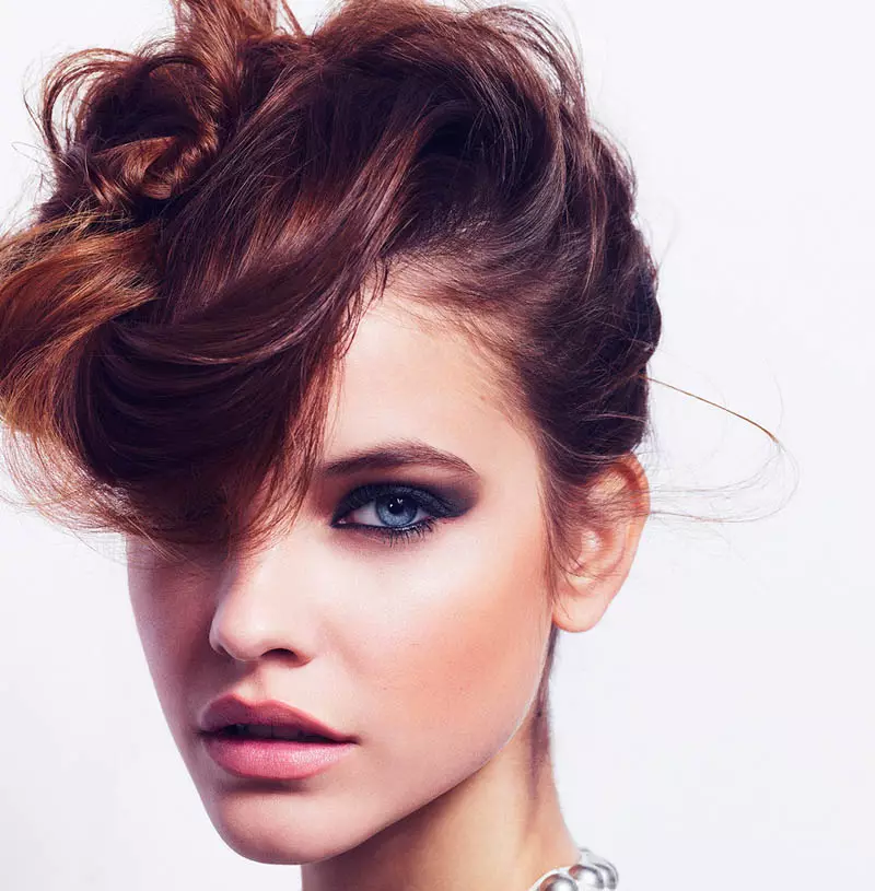 ග්ලැමර් UK හි මාර්තු කලාපය සඳහා Barbara Palvin Models Spring Beauty Trends, Shot by Simon Emmett