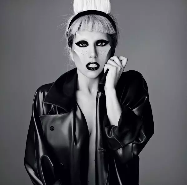 Lady Gaga de Mariano Vivanco pentru i-D primăvara 2011