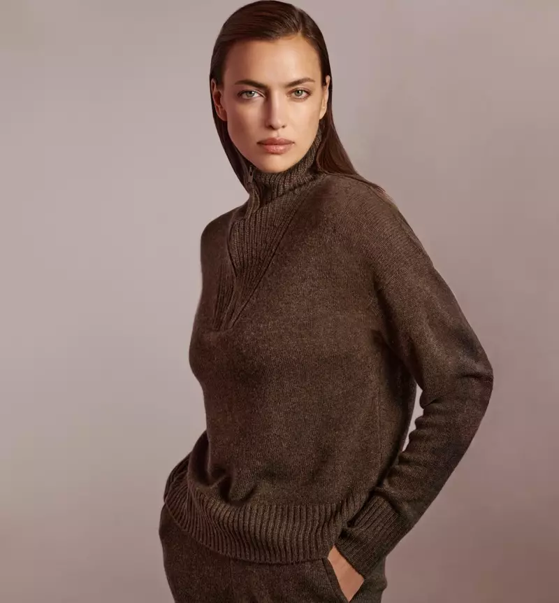 NAKEDCASHMERE podkreśla sweter Poppey w kampanii jesiennej 2021.