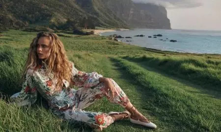 Olivia Vinten arrasa na campanha Zimmermann Swim Summer '20