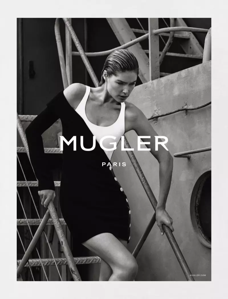 Doutzen Kroes Mugler کی موسم بہار-موسم گرما 2016 کی مہم میں ستارے ہیں۔