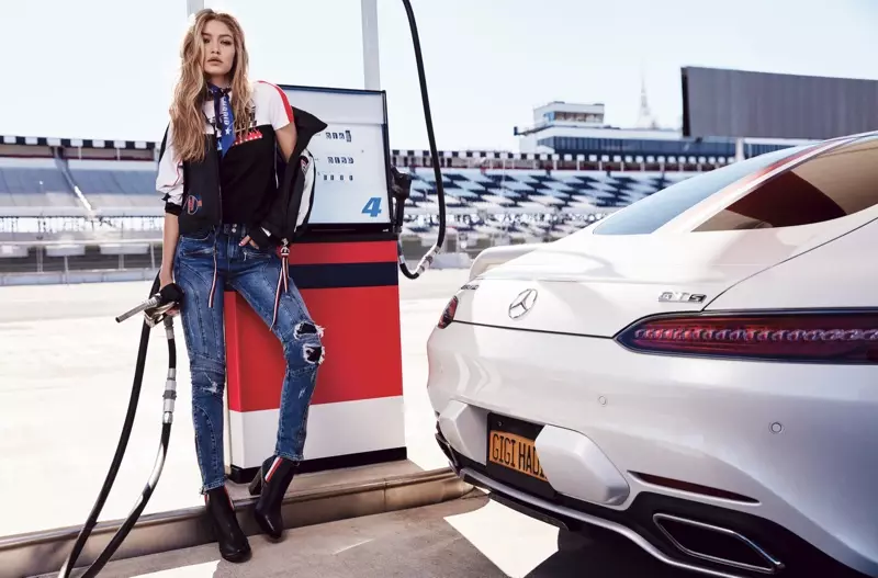 Fyrirsætan Gigi Hadid situr fyrir í kappaksturs innblásnum stílum fyrir TommyxGigi vorherferðina 2018