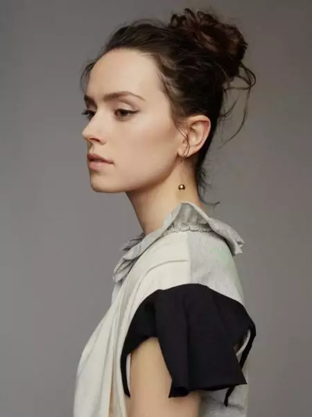 Daisy Ridley nosí módní trendy v Grazia v Číně