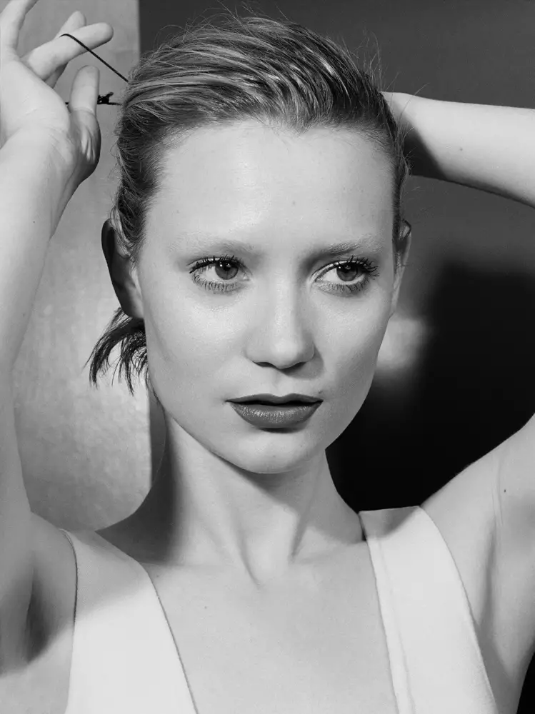 mia-wasikowska-2014-1